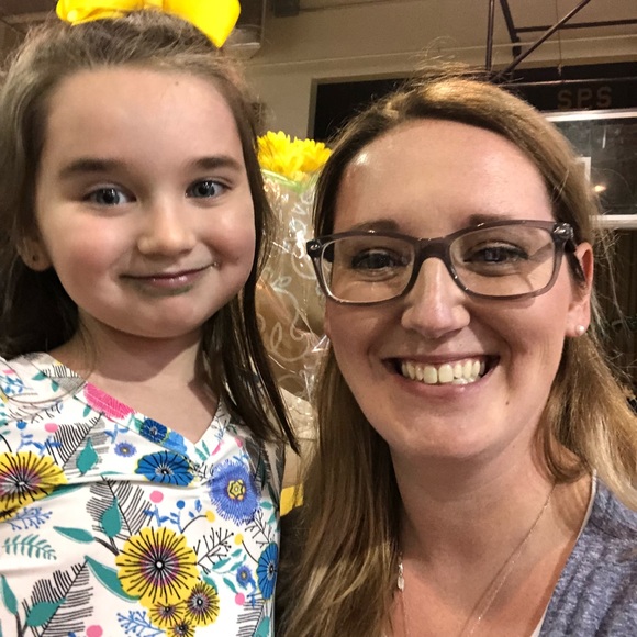 Meet your Posher, Tara - Picture 1 of 1